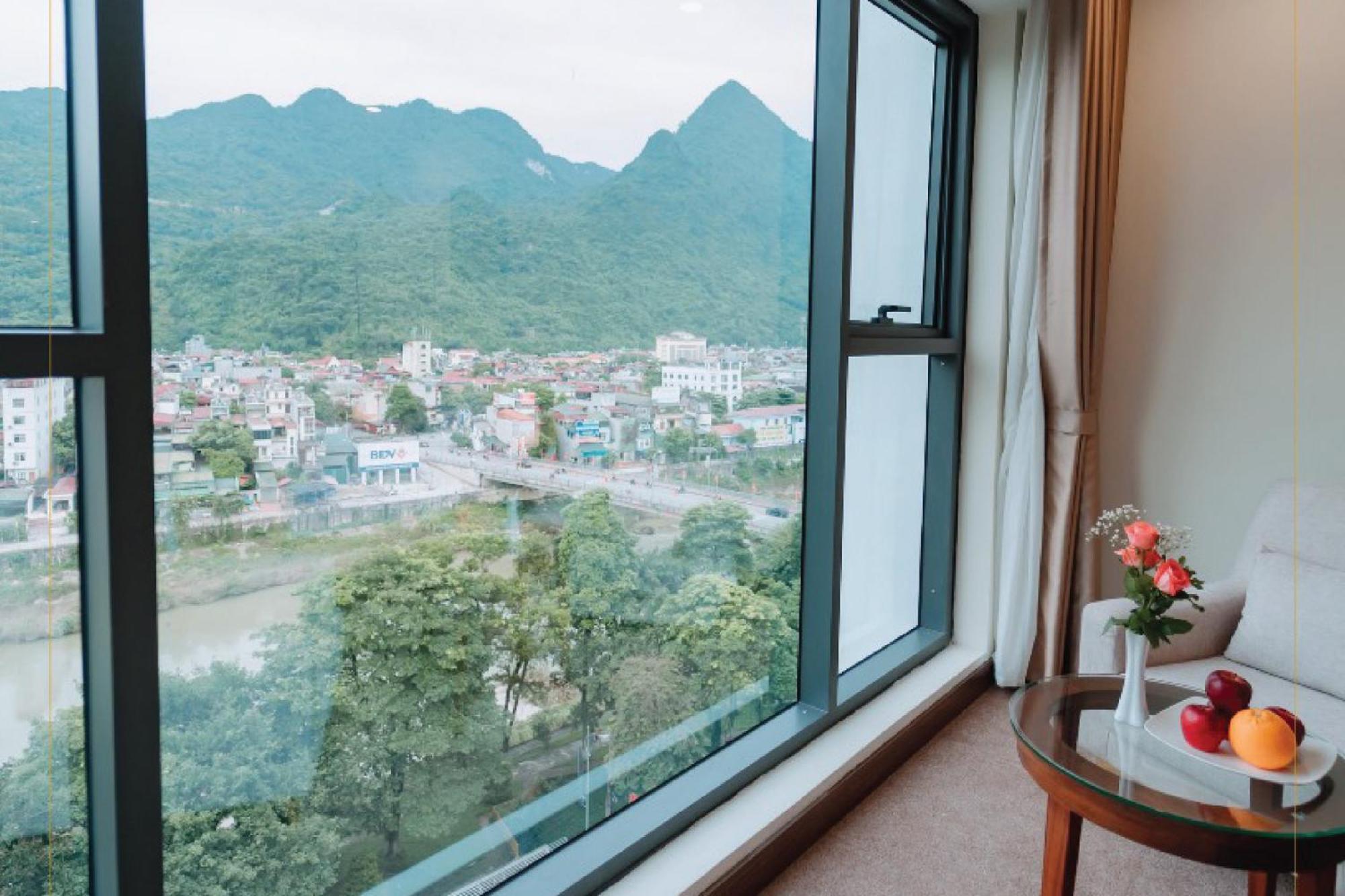 Yen Bien Luxury Hotel 河江 外观 照片
